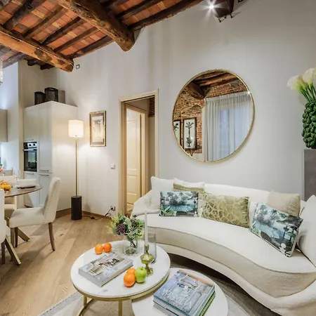 Modern Comfort In The Heart Of Lucca