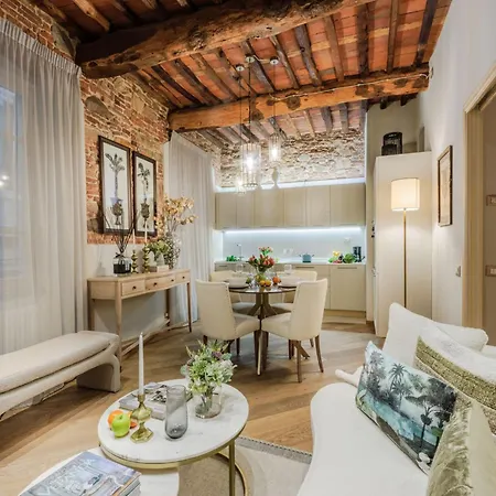 Modern Comfort In The Heart Of Apartman