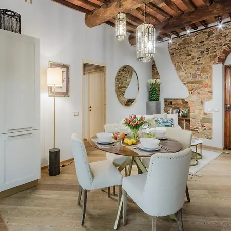Apartman Modern Comfort In The Heart Of