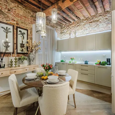 Apartman Modern Comfort In The Heart Of